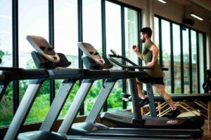 Perdere peso tapis roulant quanti km fare al giorno