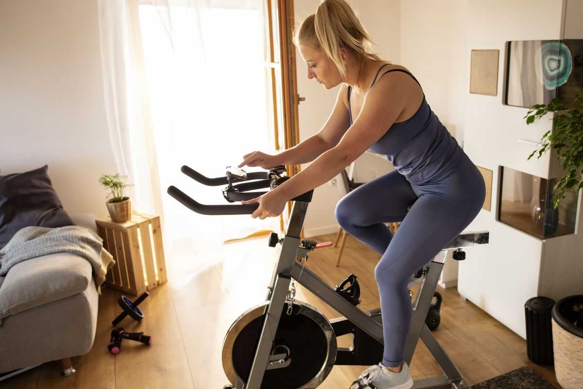 Allenamento casalingo con la cyclette