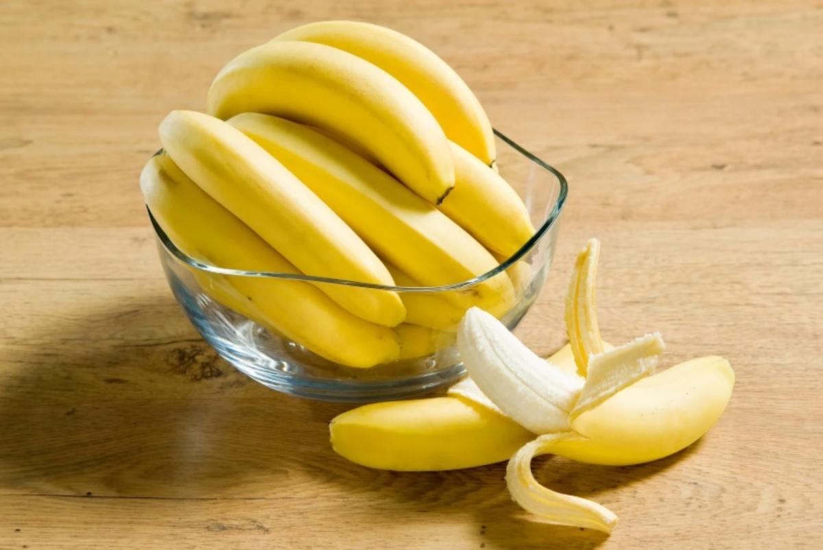 Banane sul tavolo