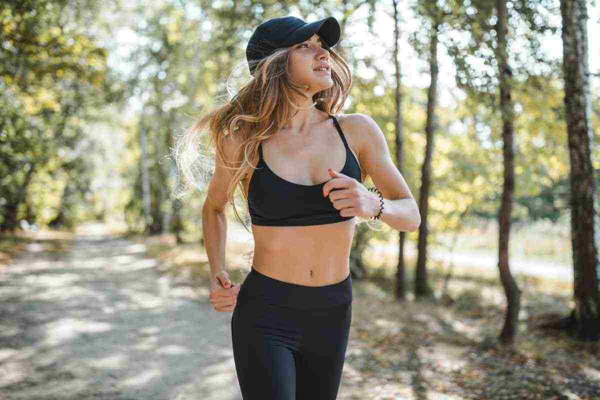ragazza che corre