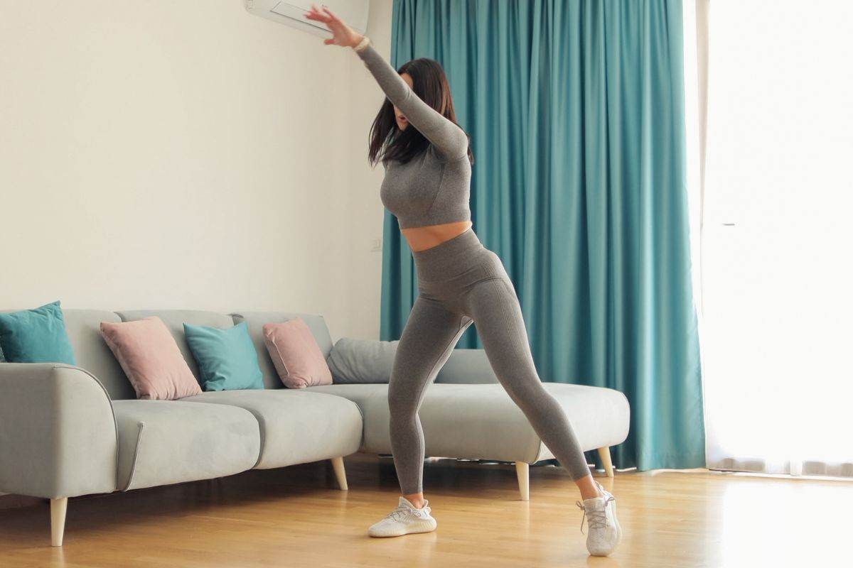 Allenamento nel salotto di casa