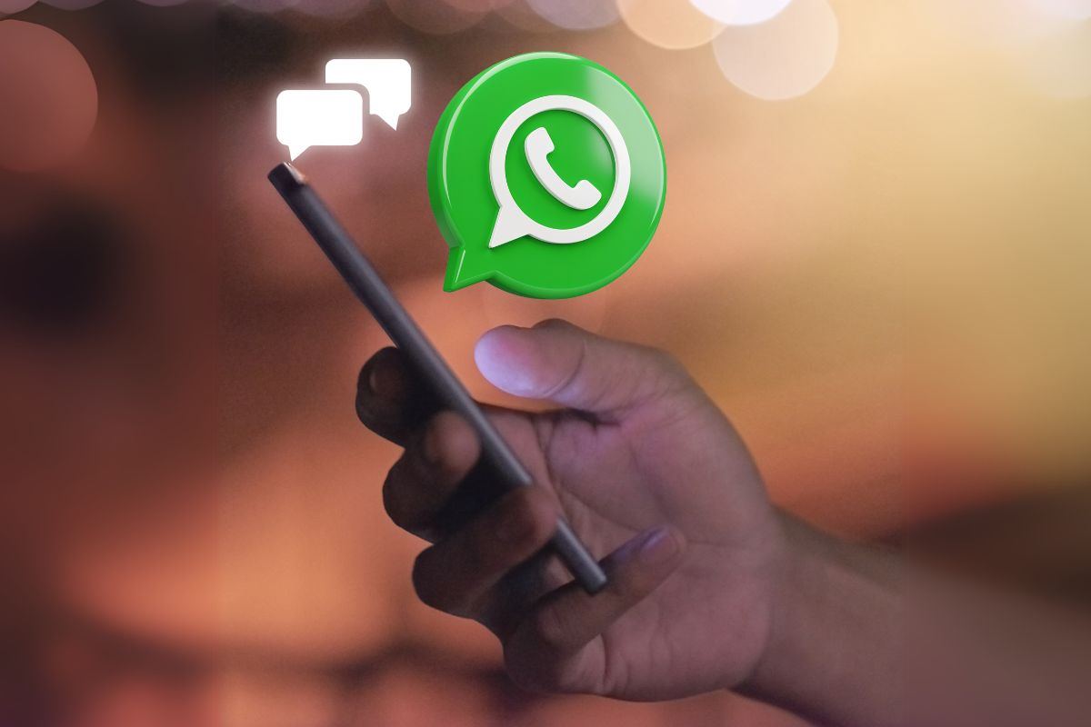 smartphone e logo whatsapp